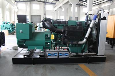 2月18日，王先生從華全動力采購的標配30kw思鉑睿發電機成功發往廣東省