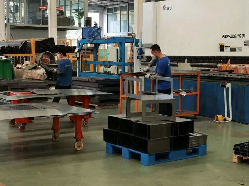 華全發(fā)電機組在國慶節(jié)期間緊張生產(chǎn)