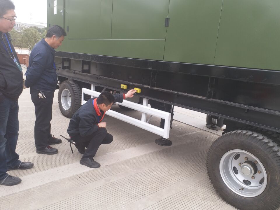 臨沂費(fèi)縣糧食儲備庫400KW移動式發(fā)電機(jī)組電站